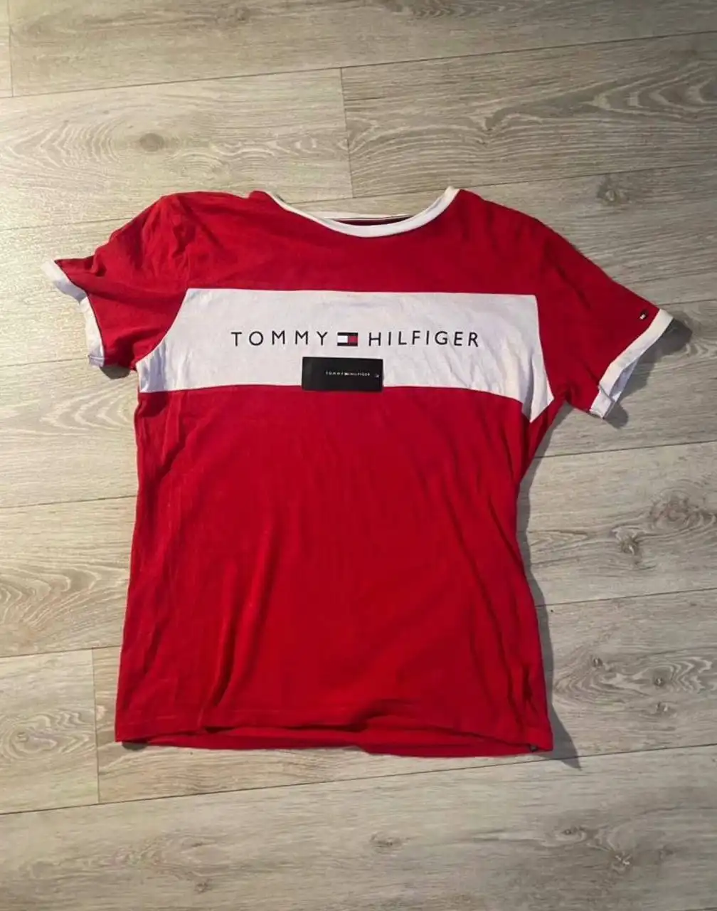 Обмен вещей на стон/кав белого и черного цвета