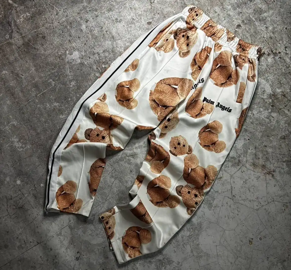 Аукцион штанов Palm Angels размер XL