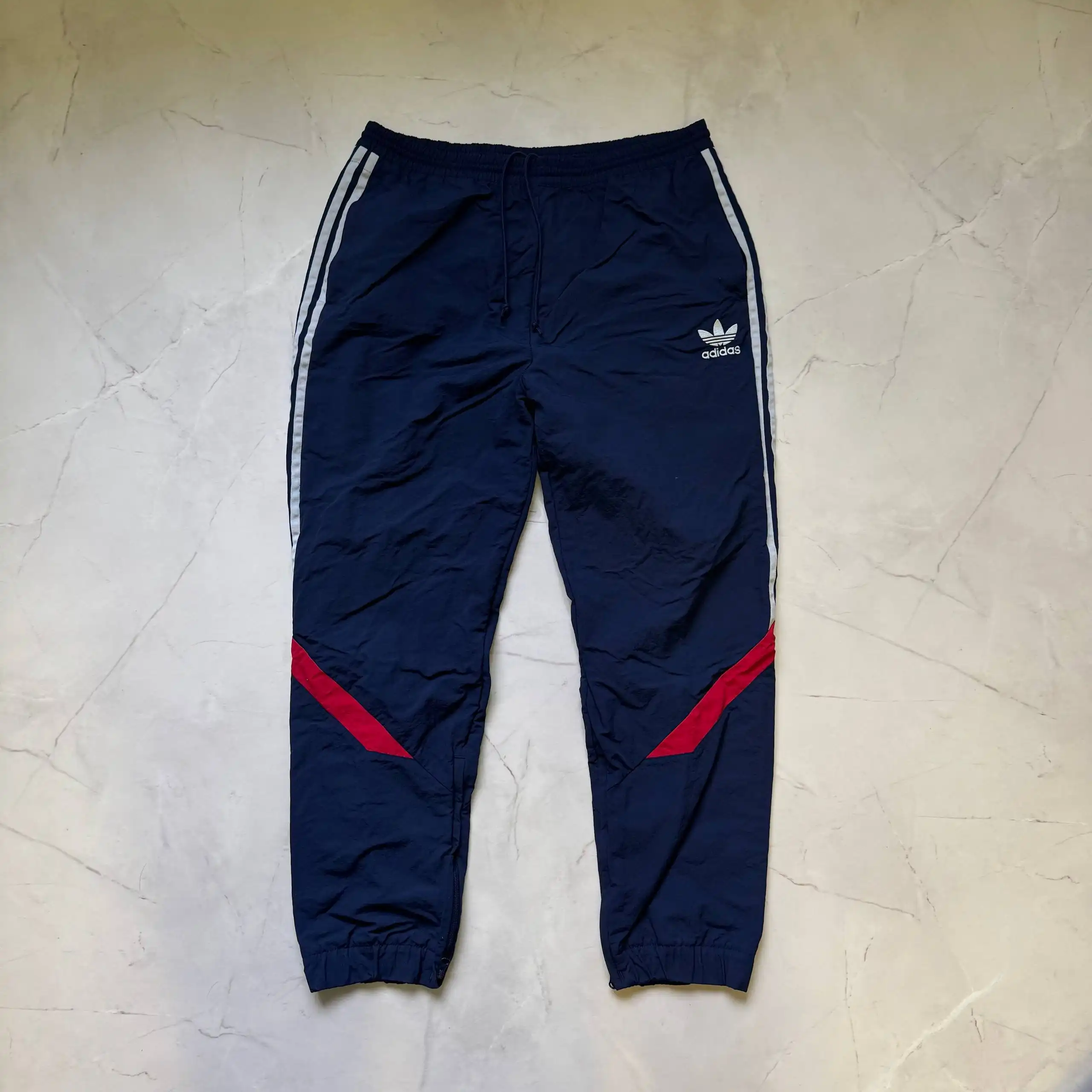 Продажа штанов Adidas Originals и других моделей