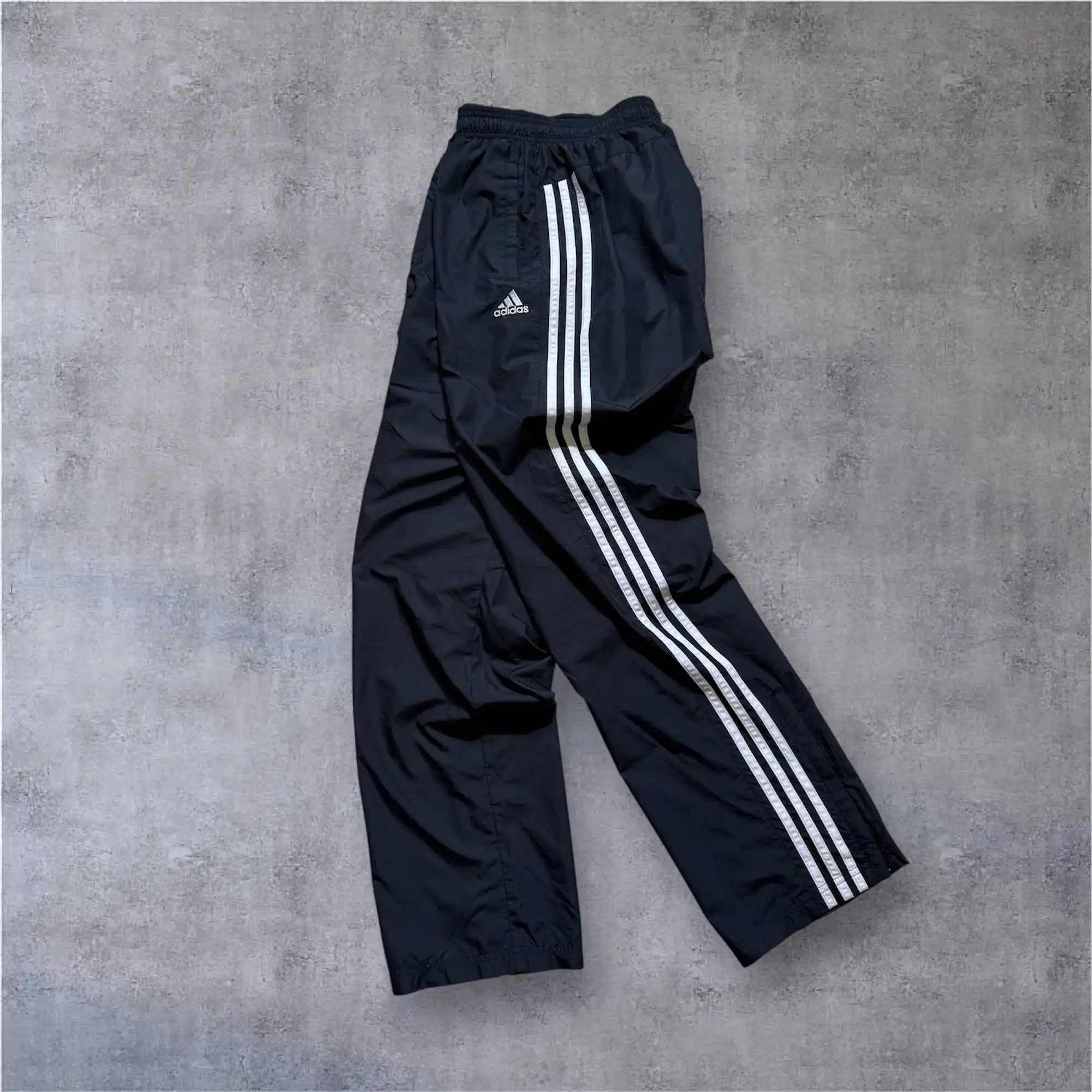 Продажа штанов Adidas Originals и других моделей