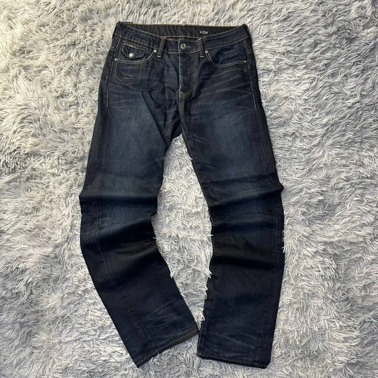 Распродажа брендовой одежды и аксессуаров