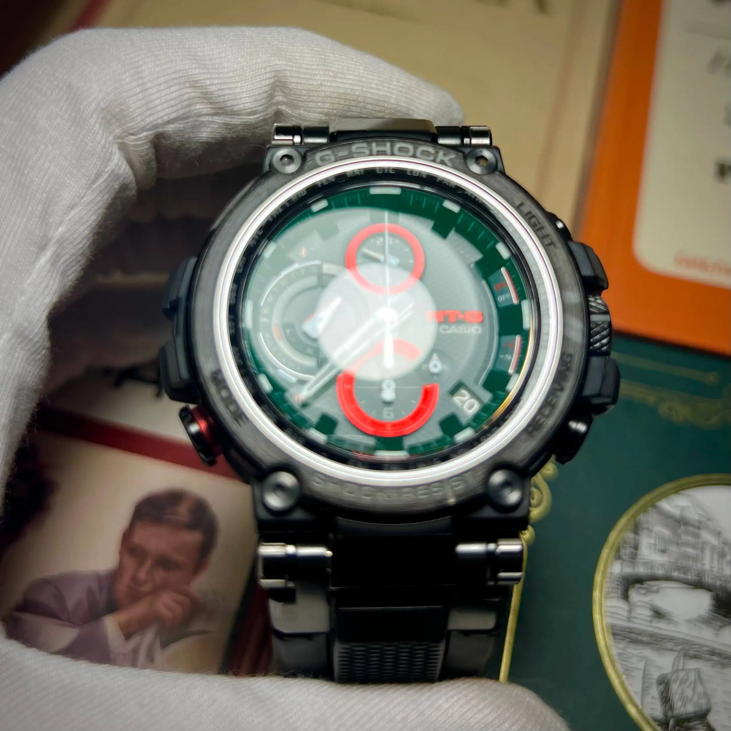 Часы Casio G-Shock MTG-B1000 в отличном состоянии