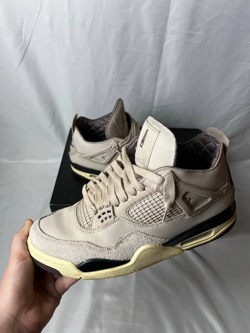 A Ma Maniere x Air Jordan 4 в отличном состоянии