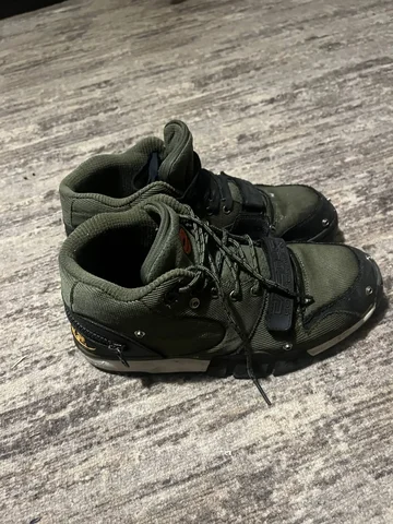 Продажа или обмен кроссовок Кэжуальный - частное объявление в Архангельск