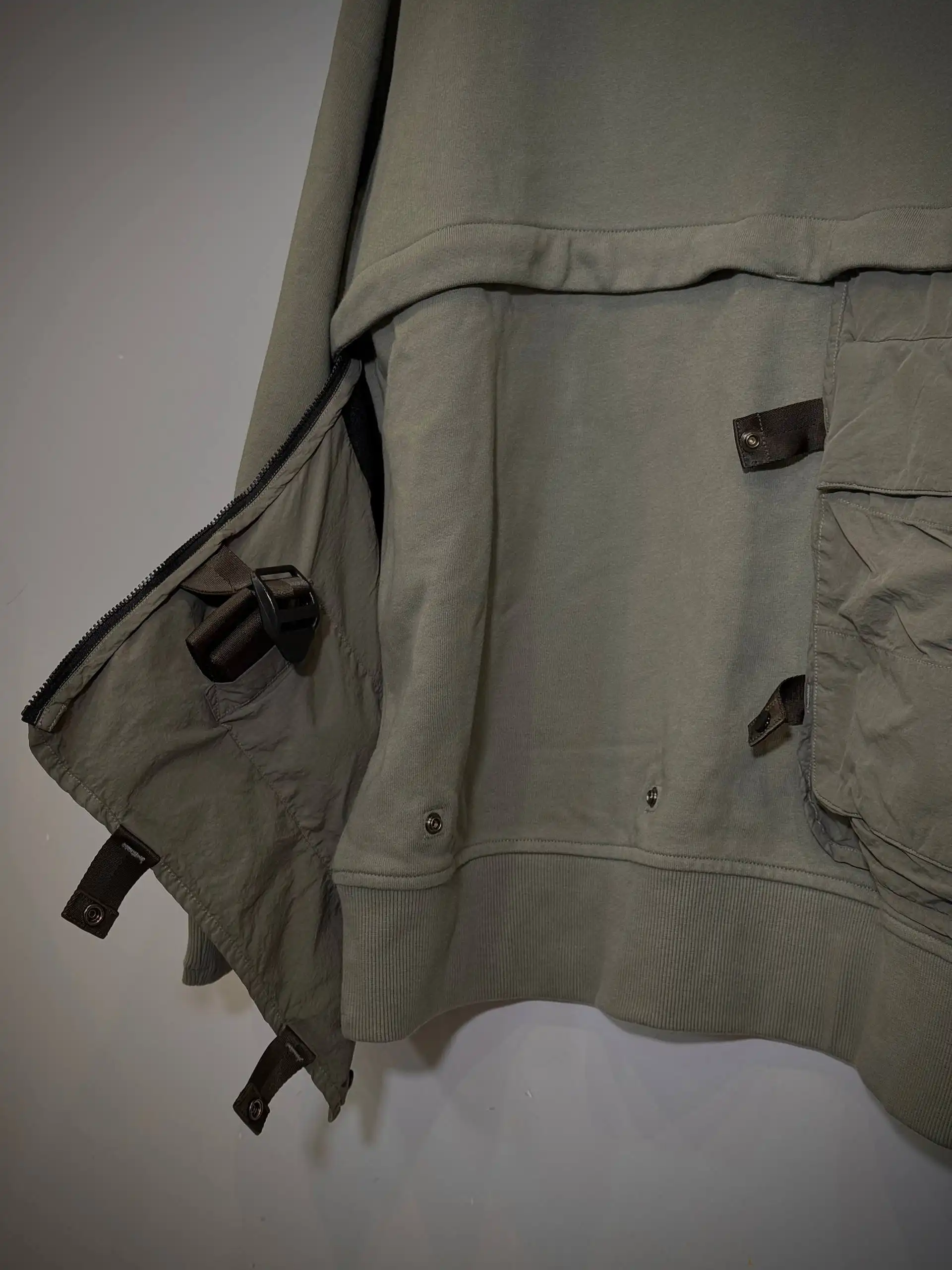 C.P. Company Diagonal Raised Fleece Mixed Detachable Sweatshirt