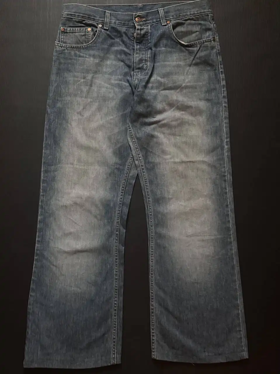 Продажа джинсов и одежды