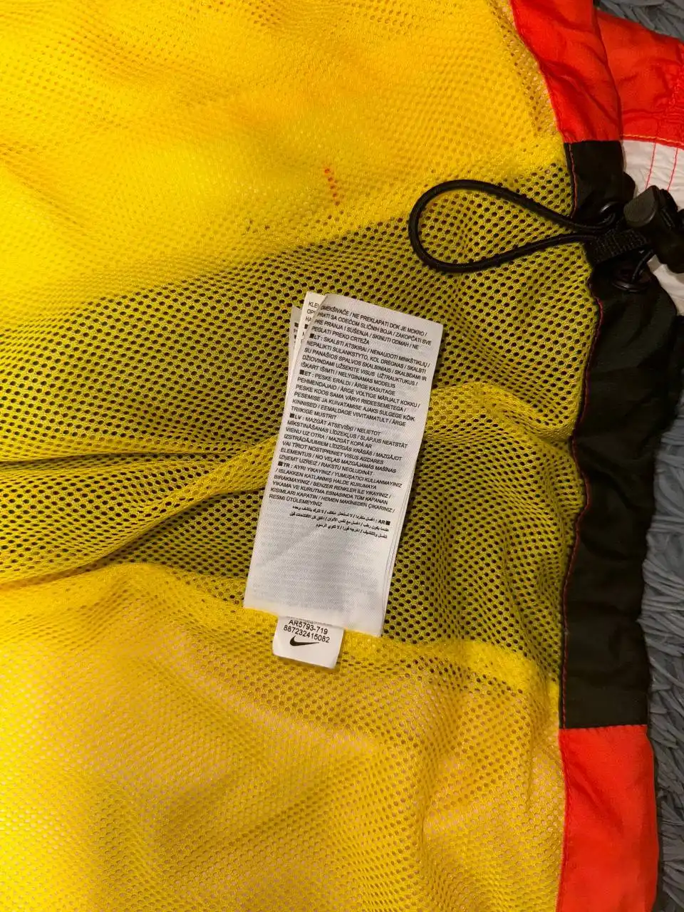 Ветровка Nike TN размер S/M