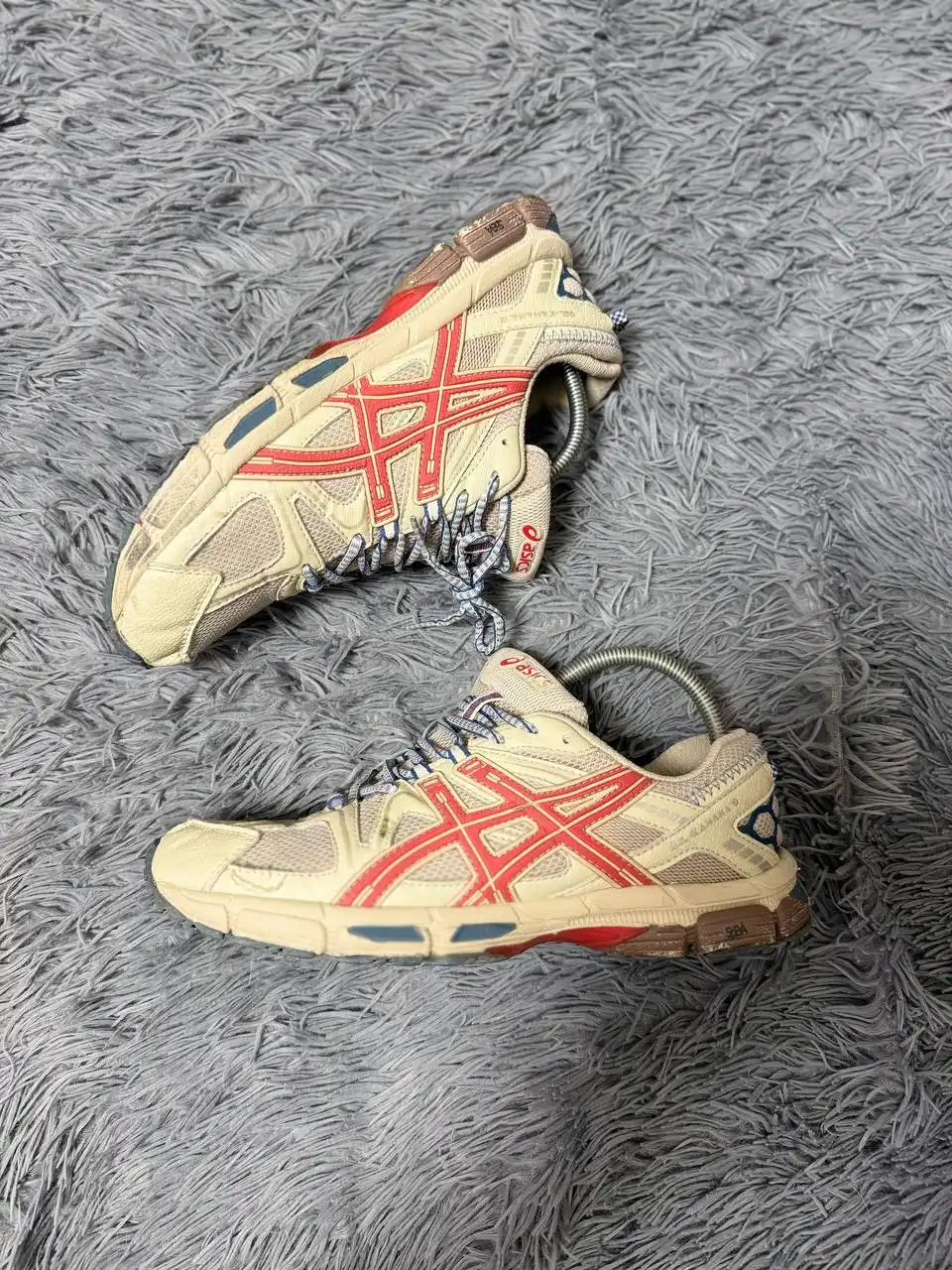 Кроссовки Asics отличного состояния