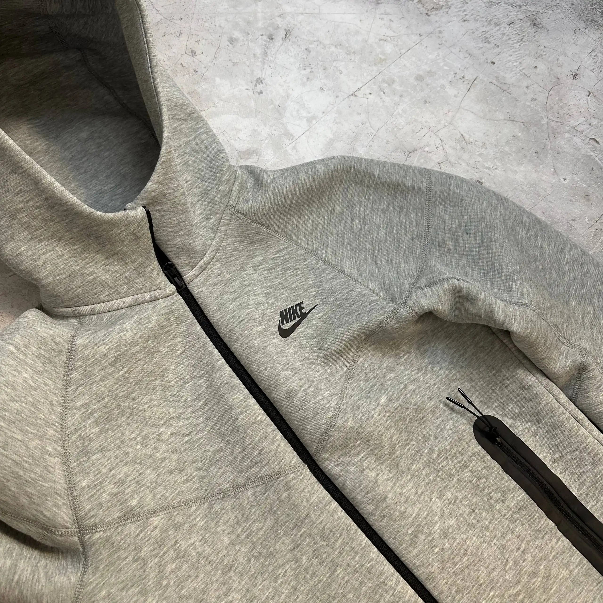 Nike Tech Fleece в отличном состоянии