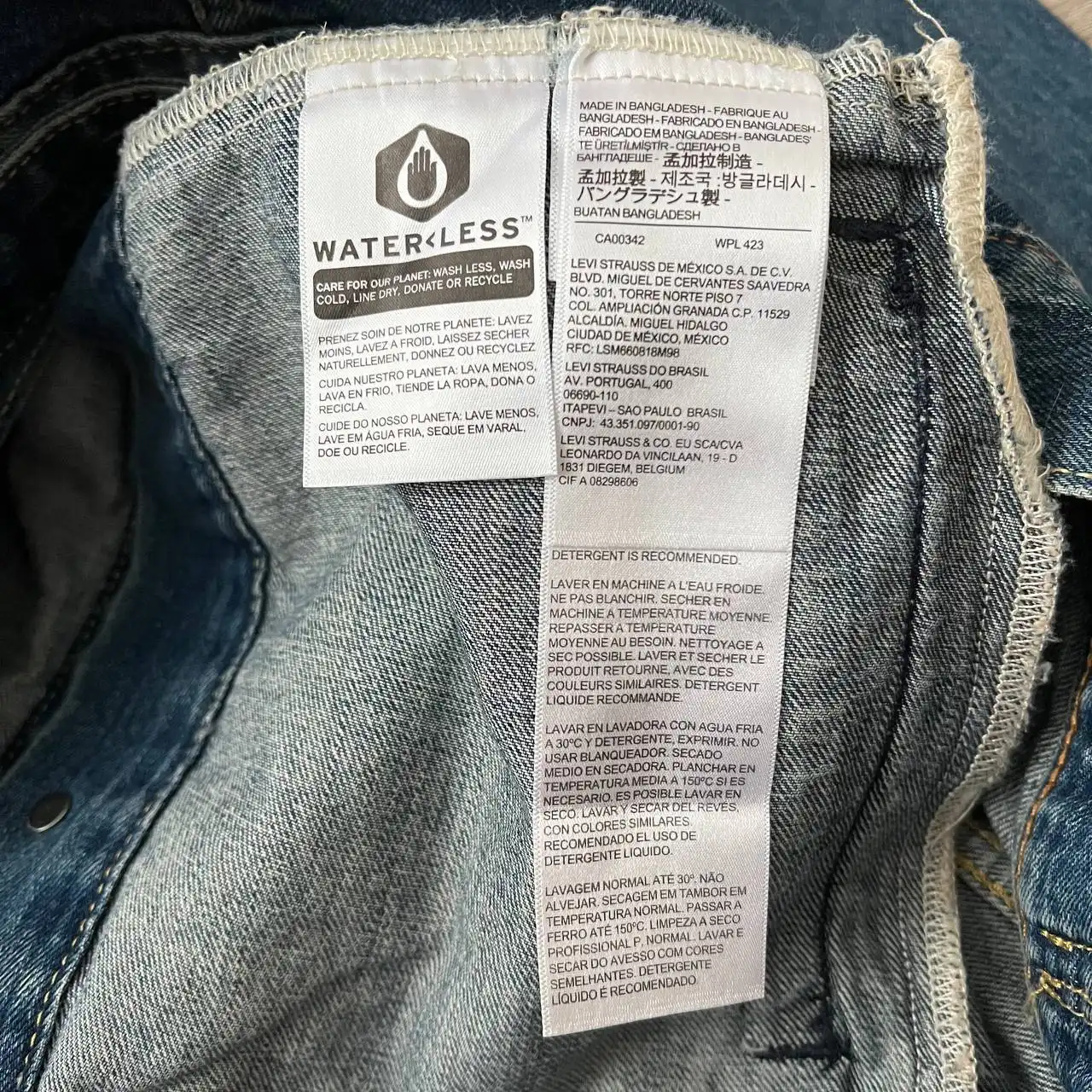 Новые джинсовки Levis Premium с бирками - Джинсы (Одежда) в Архангельск