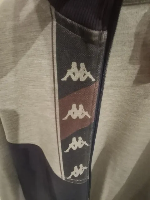 Продам олимпийку Kappa размер L - Верхняя одежда в Архангельск