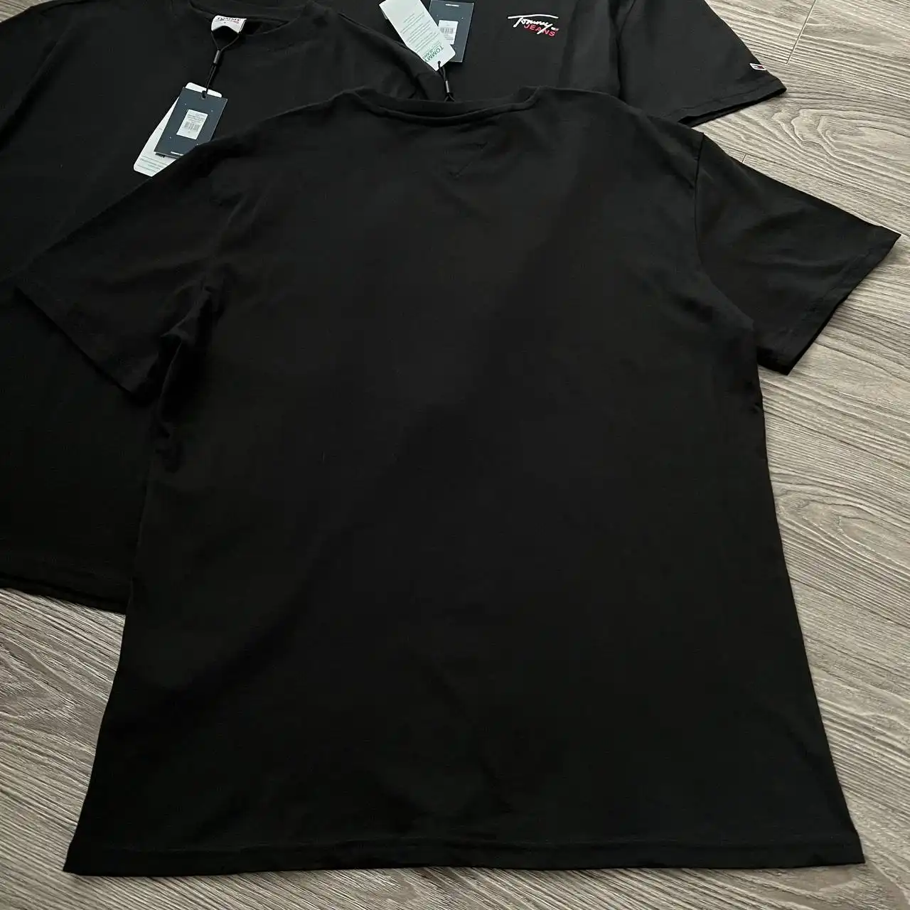 Футболки Tommy Jeans с бирками - Футболки (Одежда) в Архангельск