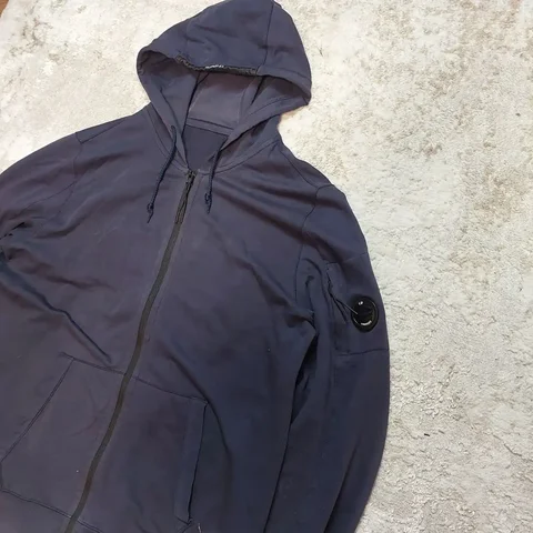 Cp company vintage zip hoodie оригинал размер L-XL - Худи в Архангельск
