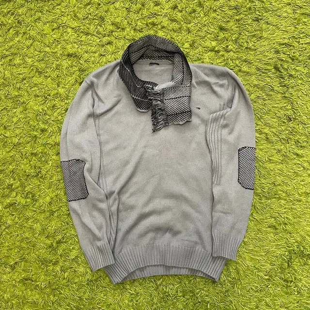 Винтажный свитшот-шарф Tommy Hilfiger - частное объявление в Вологда