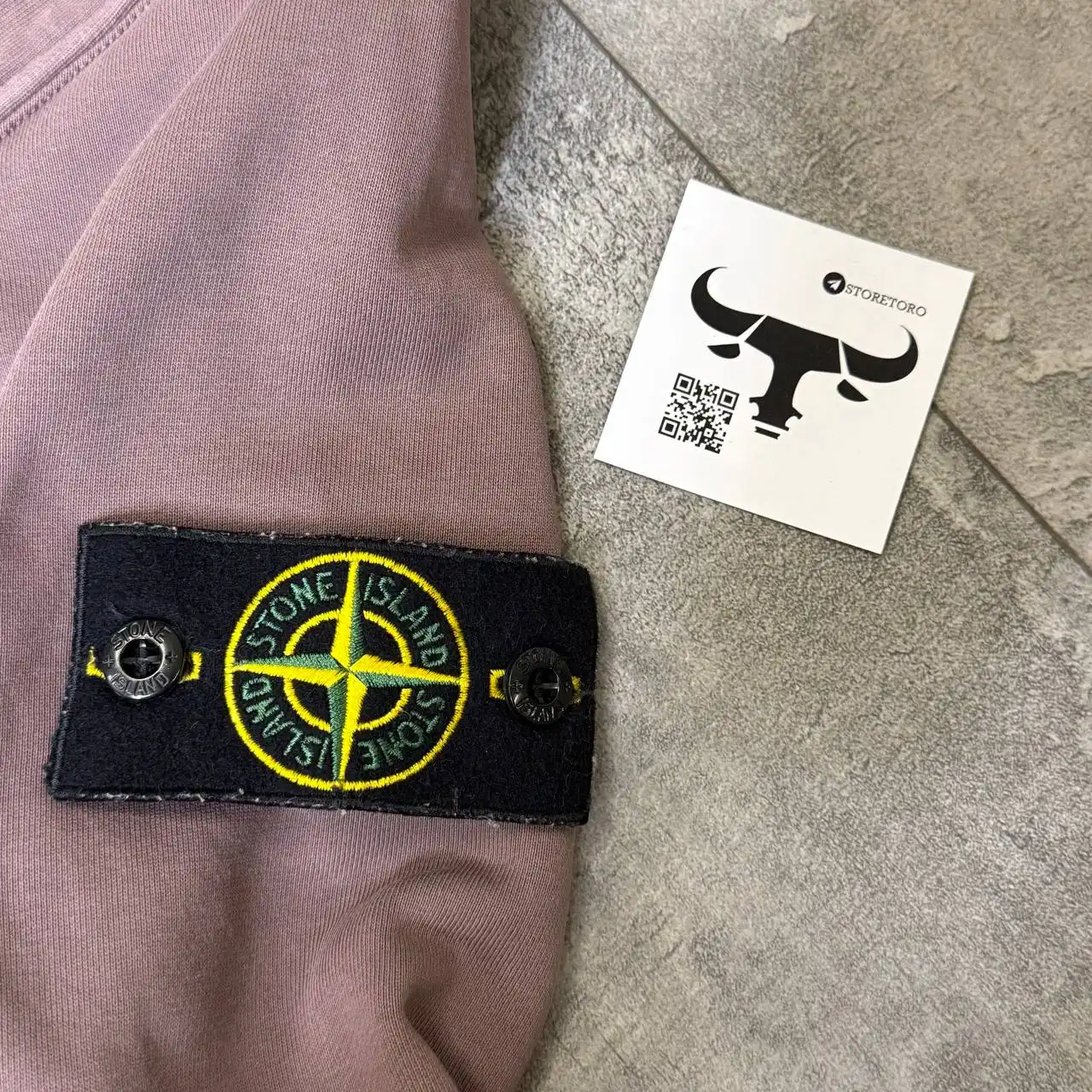 Свитшот Stone Island размер М - Верхняя одежда (Одежда) в Архангельск