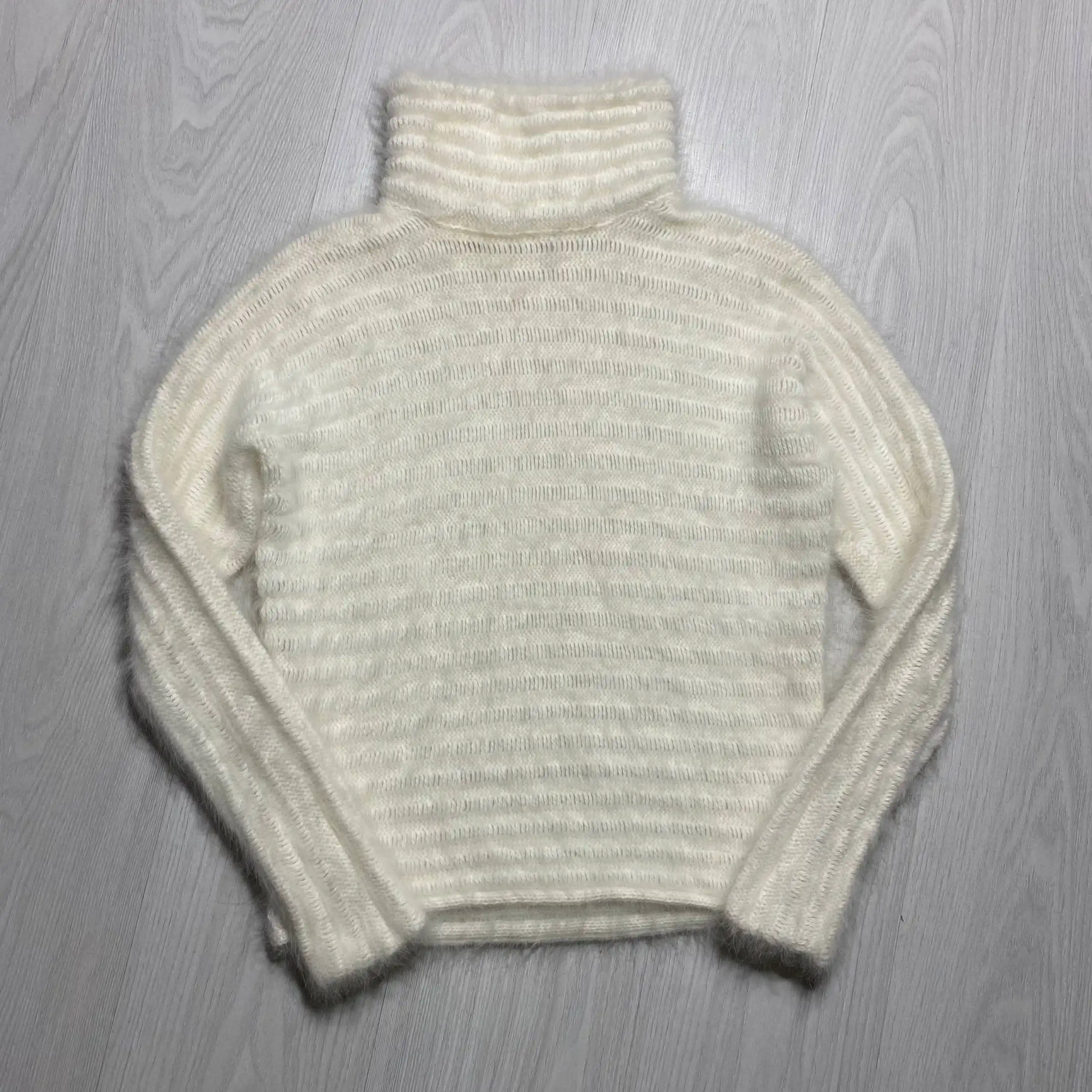 Женский свитер GUCCI кремово-белый - Верхняя одежда (Одежда) в Архангельск