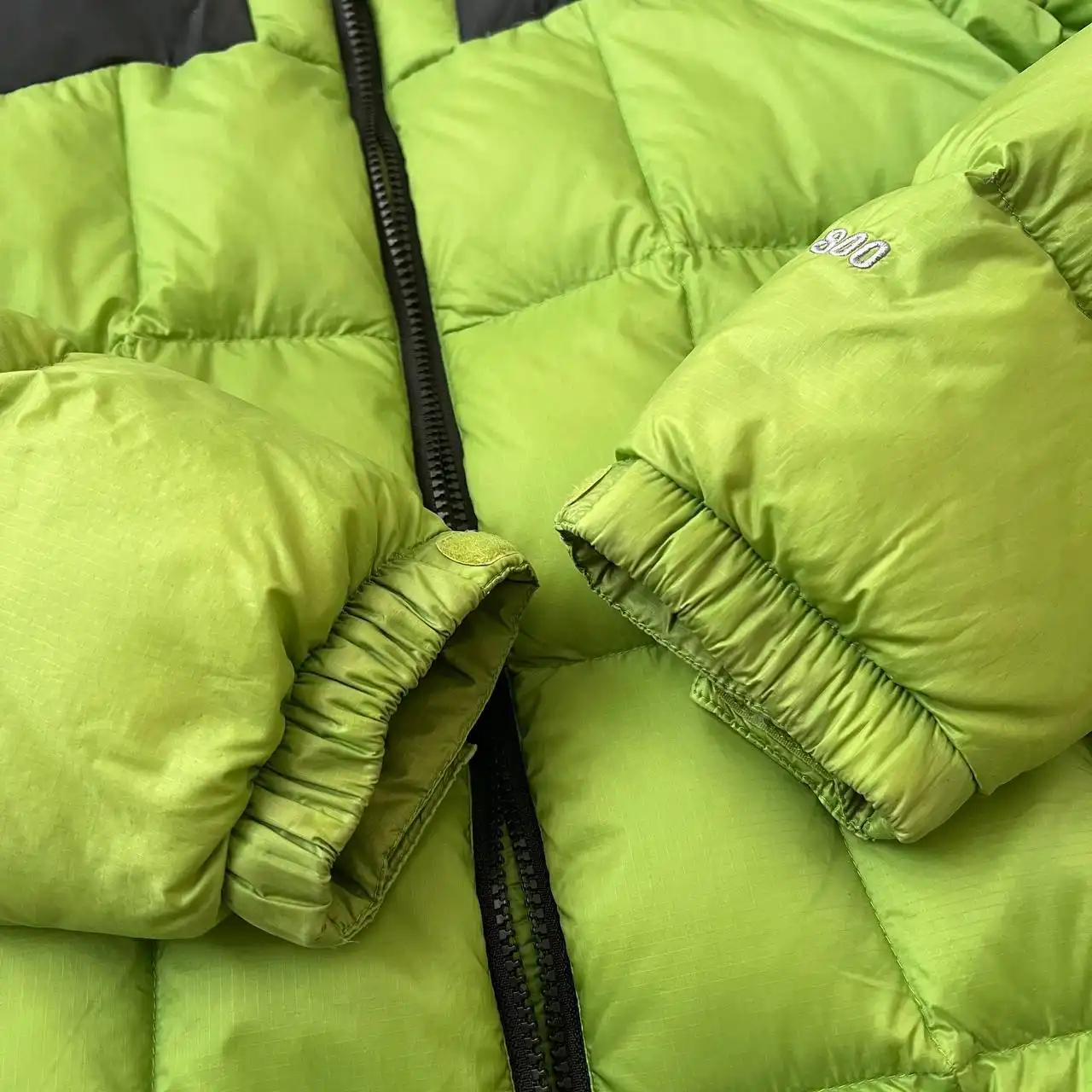 Пуховик The North Face Summit Series 800 размер S - Верхняя одежда (Одежда) в Архангельск