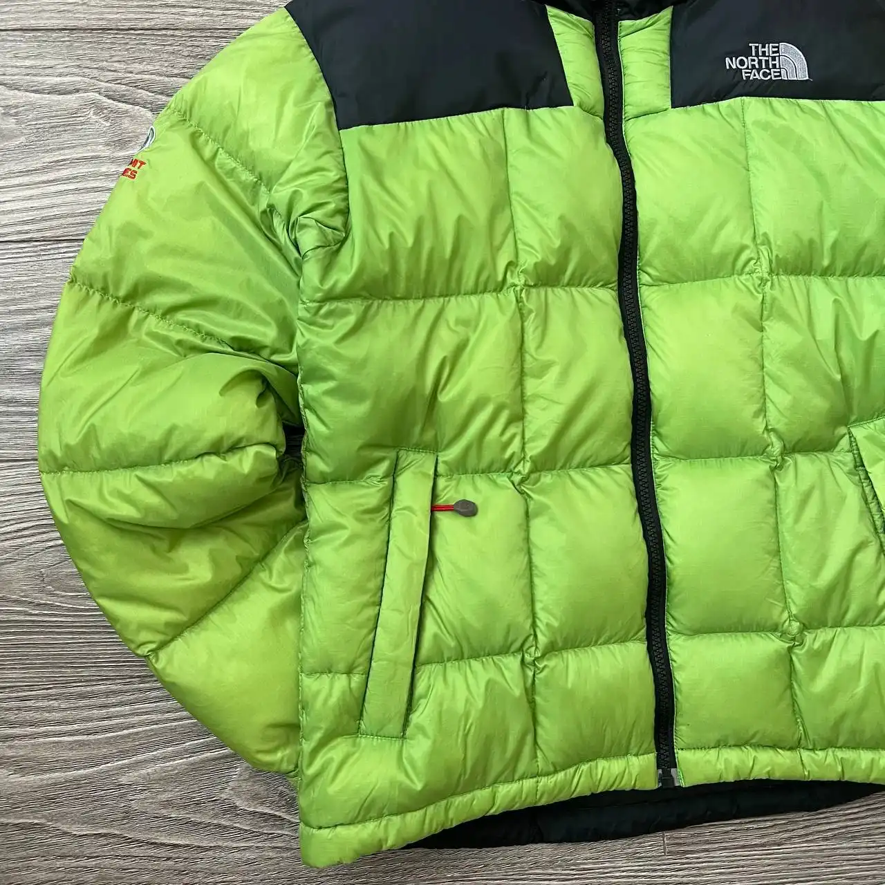 Пуховик The North Face Summit Series 800 размер S - Верхняя одежда (Одежда) в Архангельск