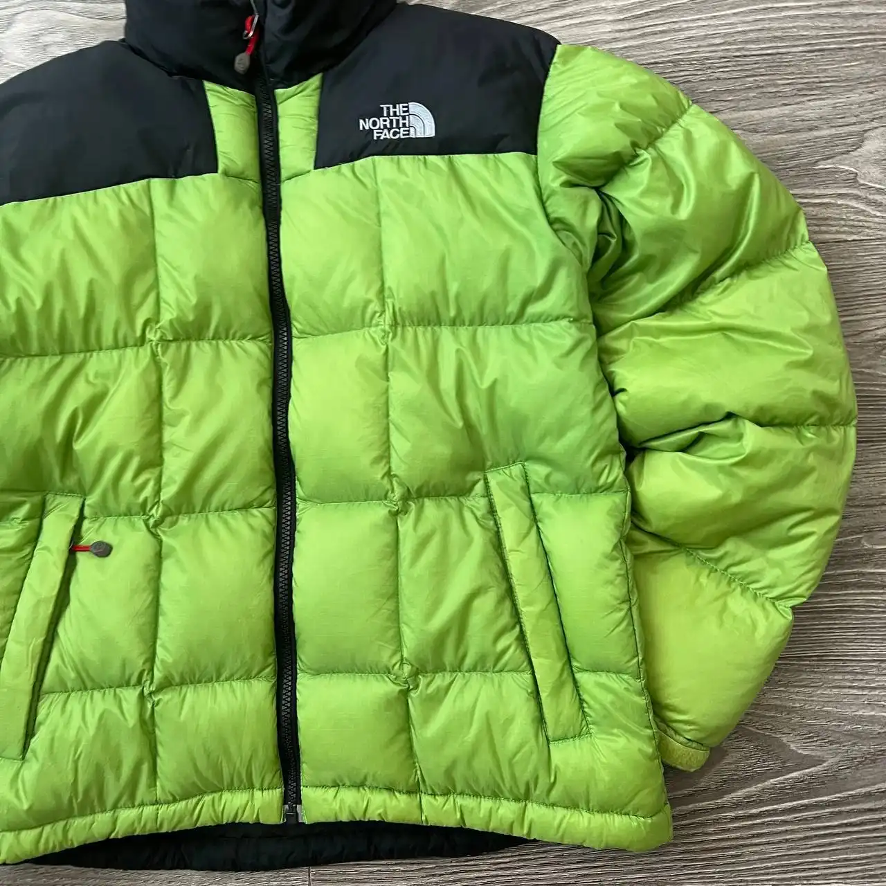 Пуховик The North Face Summit Series 800 размер S - Верхняя одежда (Одежда) в Архангельск