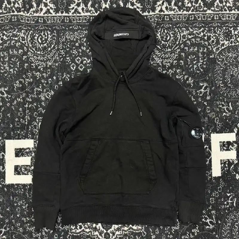 Кофты и футболки из наличия - Верхняя одежда (Одежда) в Архангельск