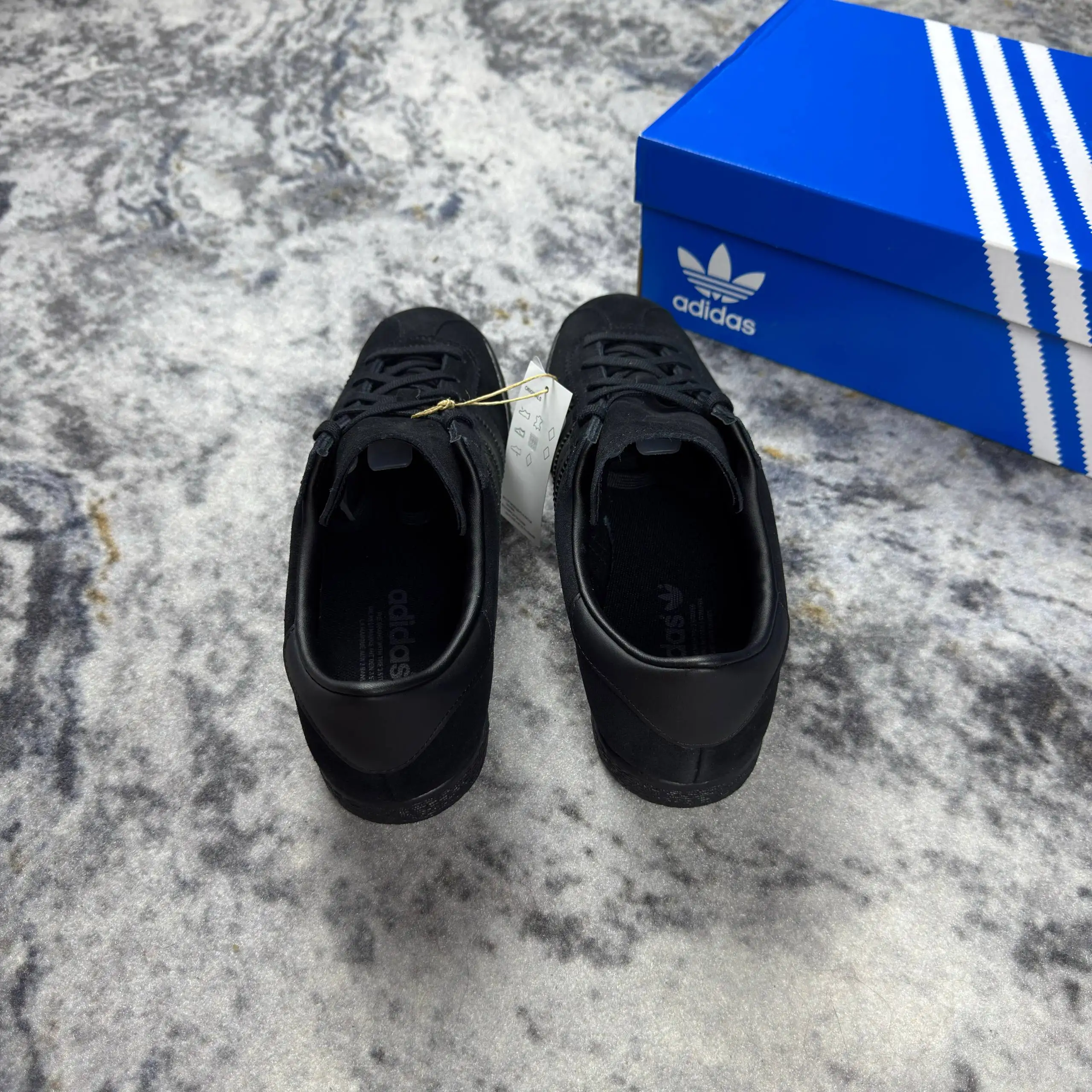 Кроссовки Adidas Originals Stadt Black Carbon - Обувь (Одежда) в Санкт-Петербург