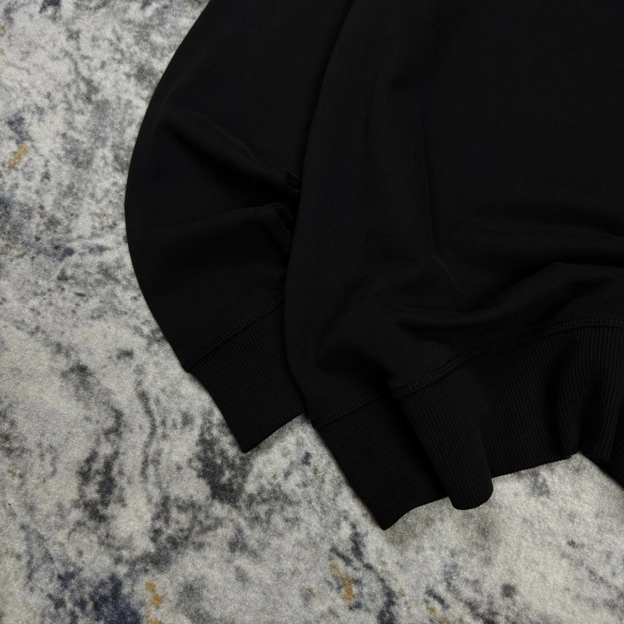 Свитшот Calvin Klein Label Crew новый с бирками - Свитшоты (Одежда) в Санкт-Петербург