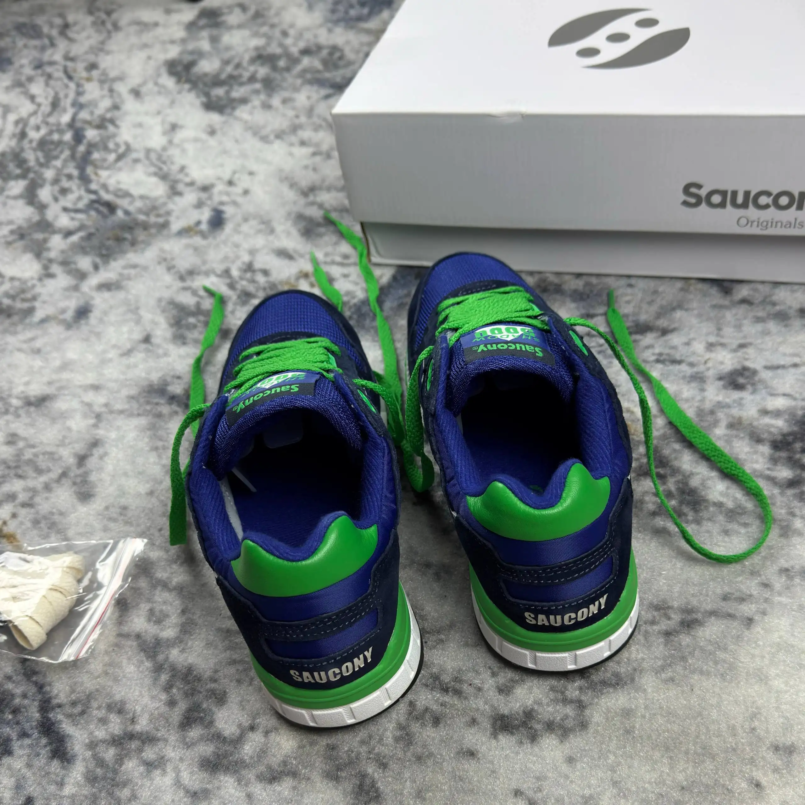 Кроссовки Saucony Shadow 5000 новые в боксе - Обувь (Одежда) в Санкт-Петербург