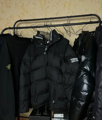 Пуховик Burberry размер L - Одежда в Архангельск