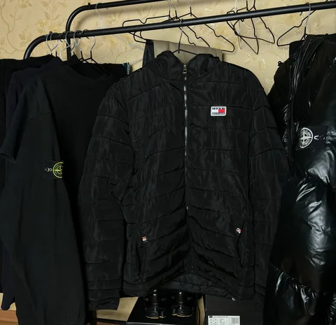 Микро-Пуховик Tommy Hilfiger размер S - Верхняя одежда в Архангельск