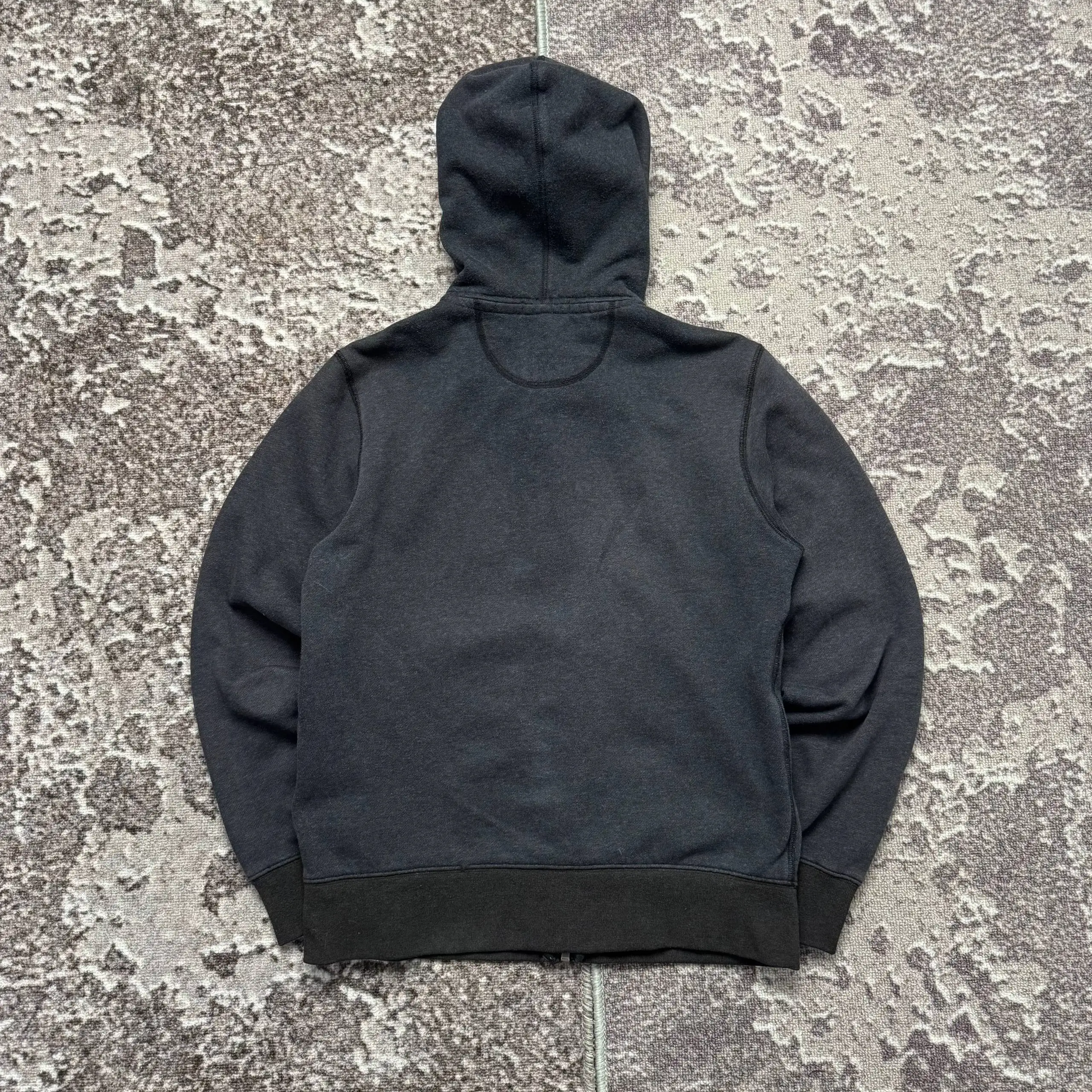 Зип-худи Burberry размер M - Верхняя одежда (Одежда) в Архангельск