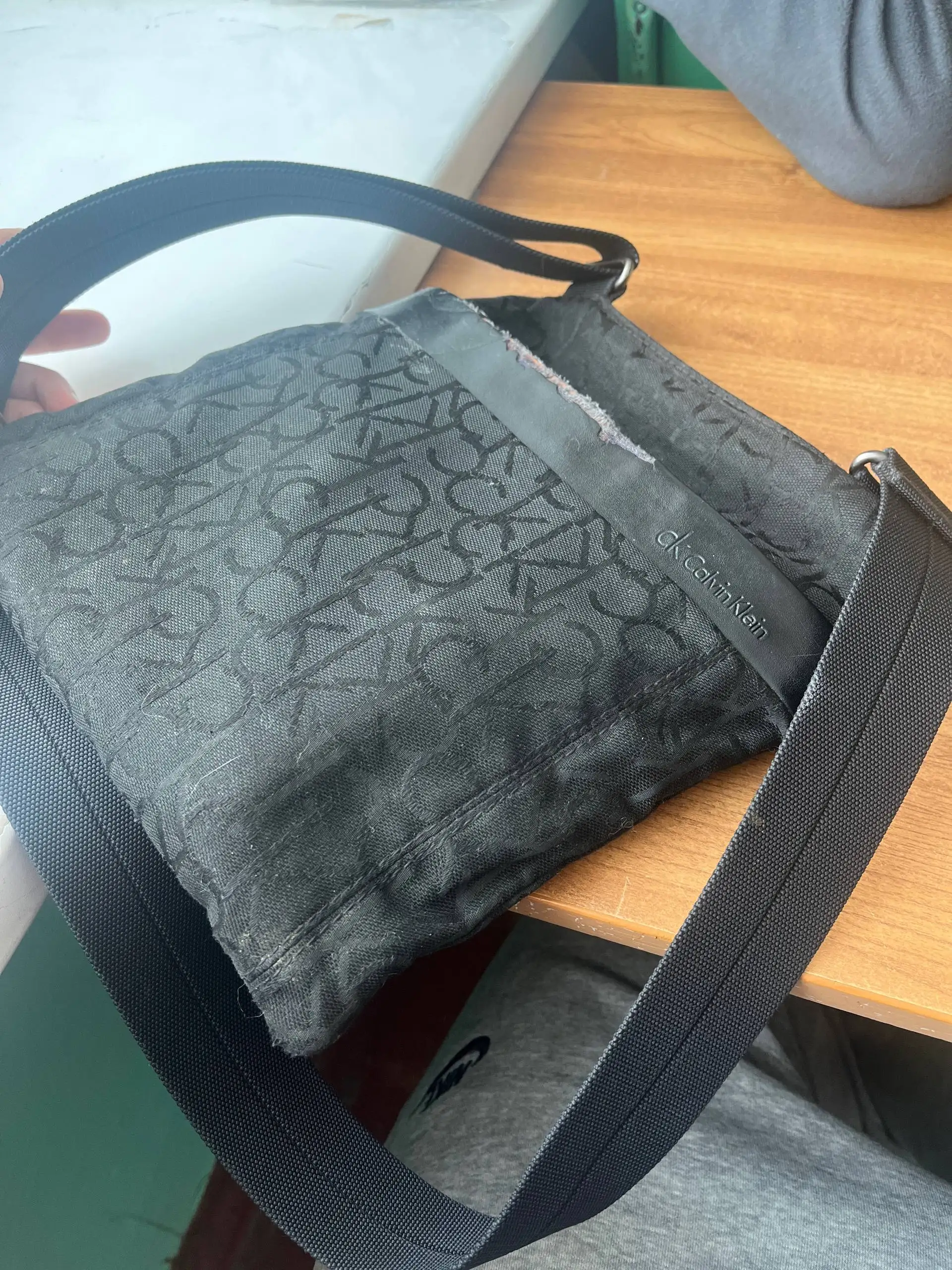 Обмен кроссовок на кофту - Одежда (Барахолка) в Архангельск