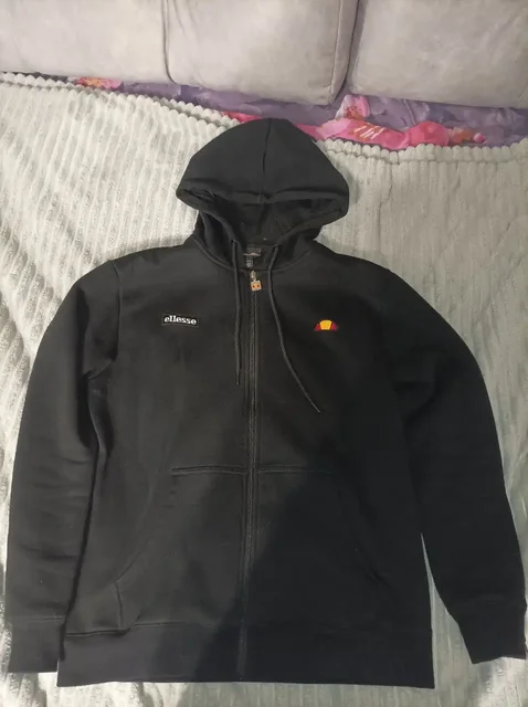 Продам худи ellesse - частное объявление в Архангельск