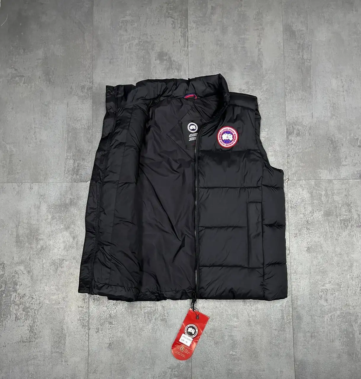Мужской теплый жилет Canada Goose с карманами - Верхняя одежда (Одежда) в Архангельск