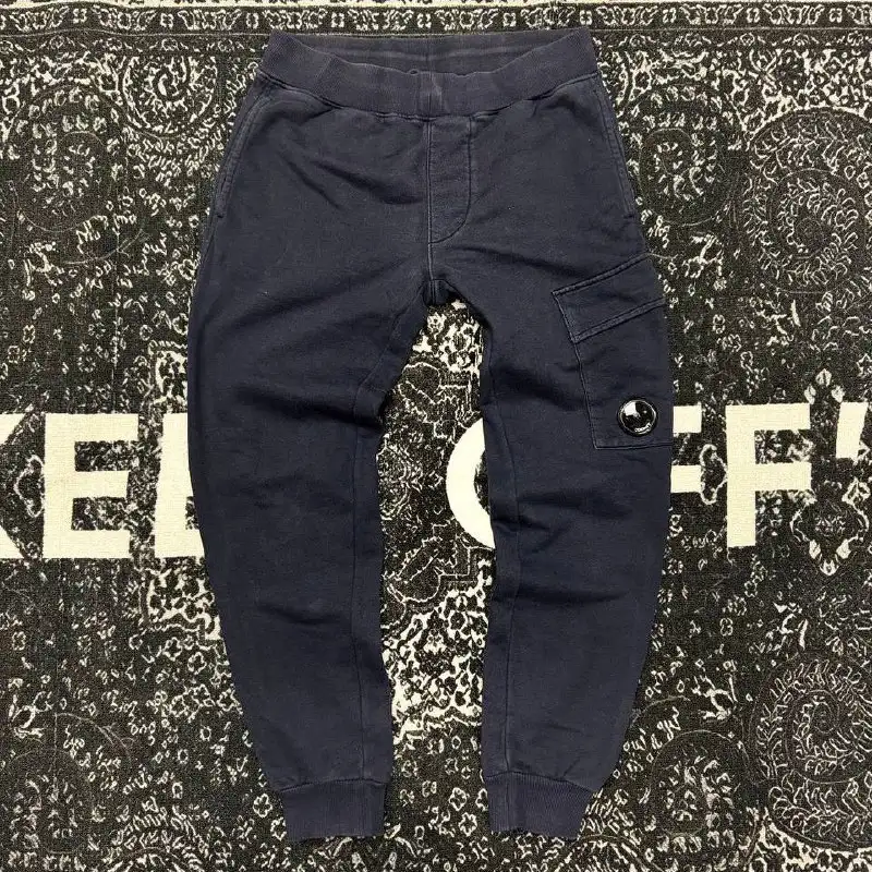 Спортивные штаны CP Company размер S - Спортивная одежда (Одежда) в Архангельск