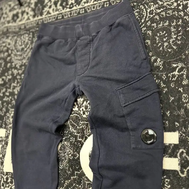 Спортивные штаны CP Company размер S - Спортивная одежда (Одежда) в Архангельск