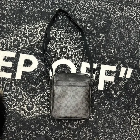 Сумка мессенджер Coach - частное объявление в Архангельск