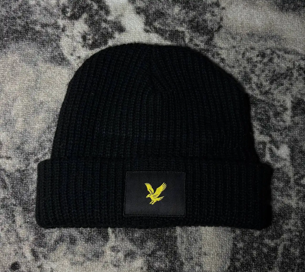 Шапка Lyle & Scott в идеальном состоянии - Головные уборы (Одежда) в Архангельск