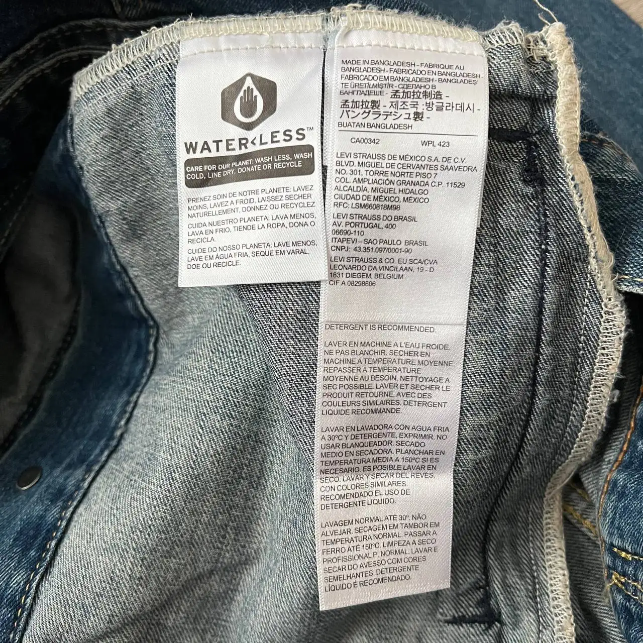 Новые джинсовки Levis Premium с бирками - Джинсы (Одежда) в Архангельск