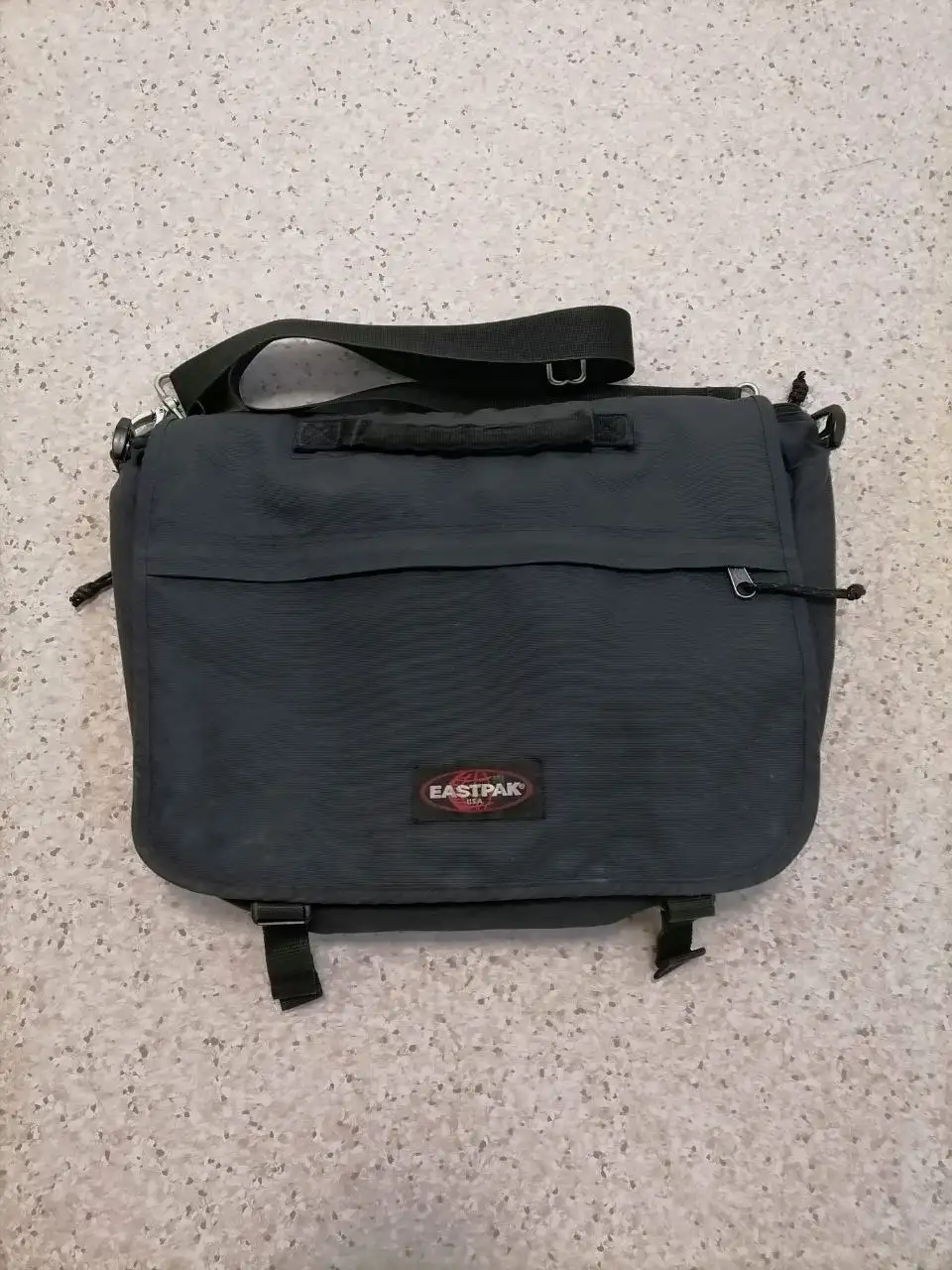 Сумка Eastpak 22.5 литра - Сумки и аксессуары (Одежда) в Архангельск