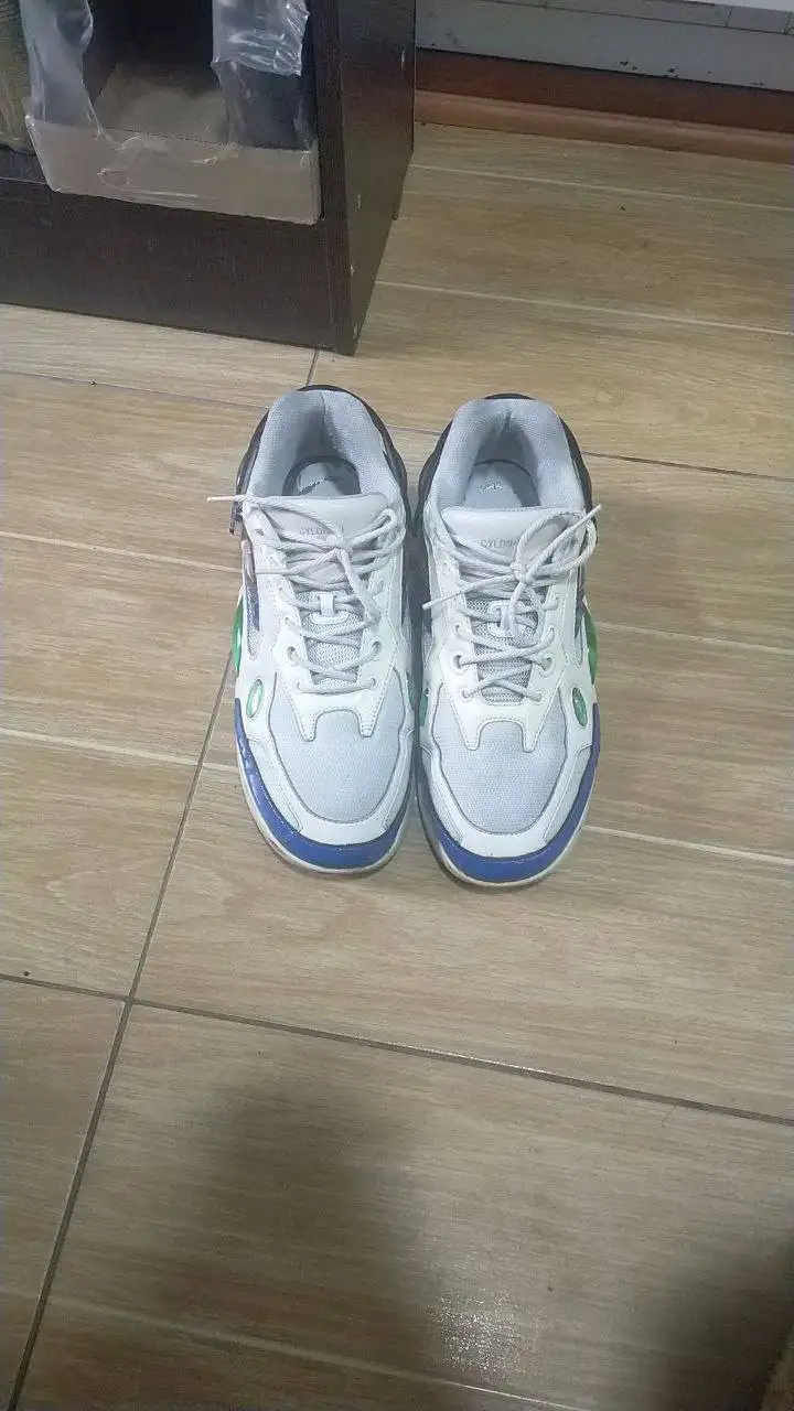 Кроссовки в отличном состоянии - Обувь (Одежда) в Архангельск