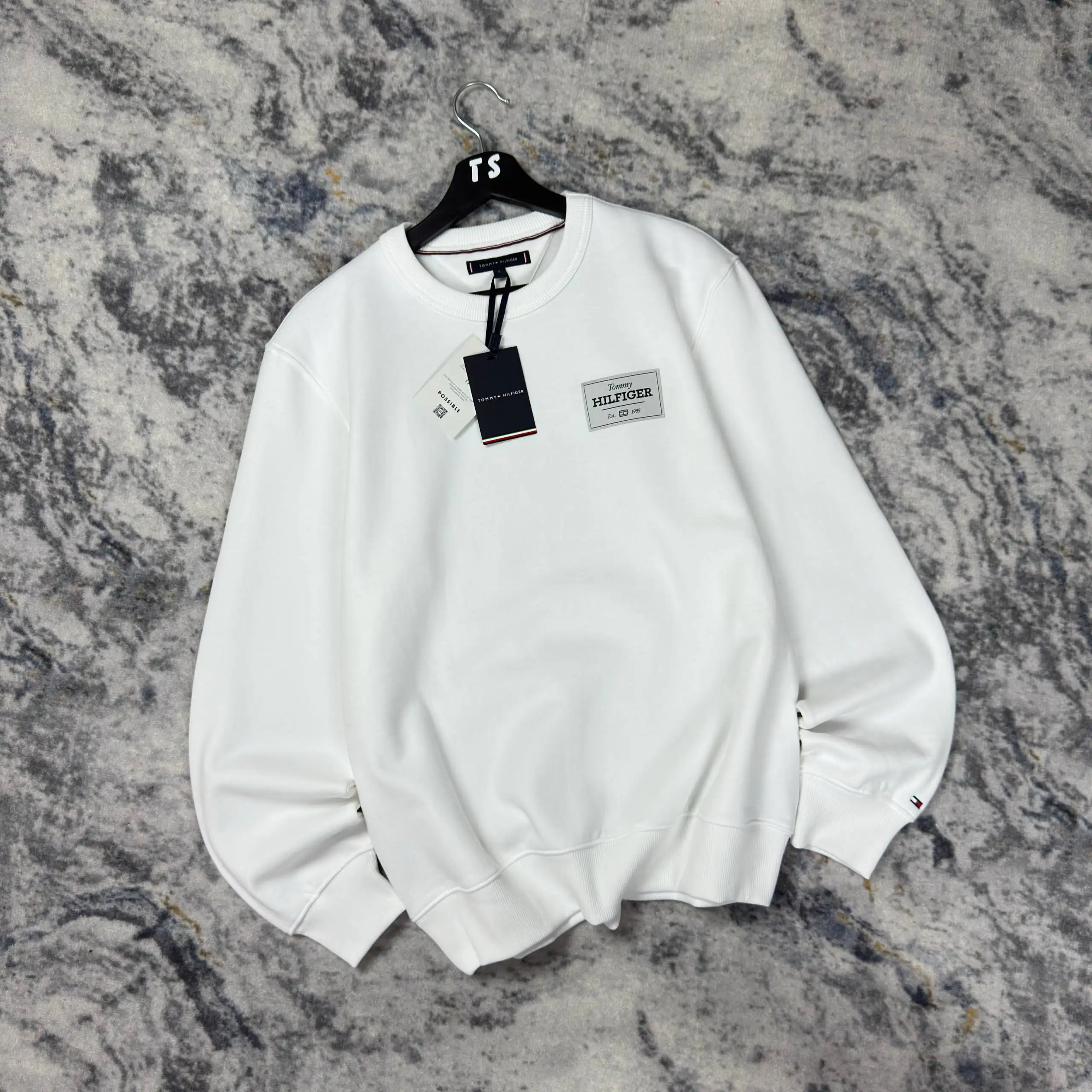 Свитшот Tommy Hilfiger Monotype Label - Свитшот (Одежда) в Санкт-Петербург