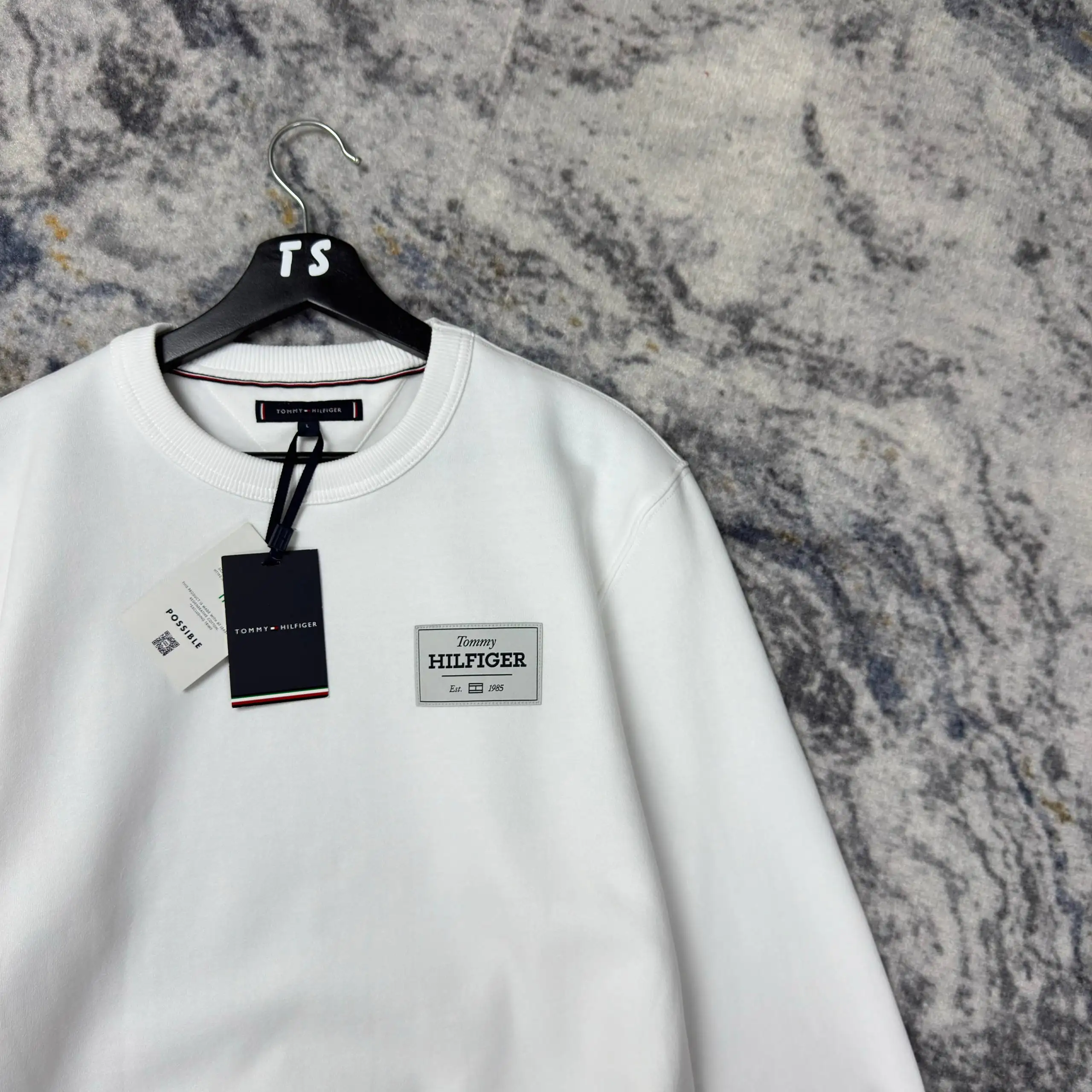 Свитшот Tommy Hilfiger Monotype Label - Свитшот (Одежда) в Санкт-Петербург