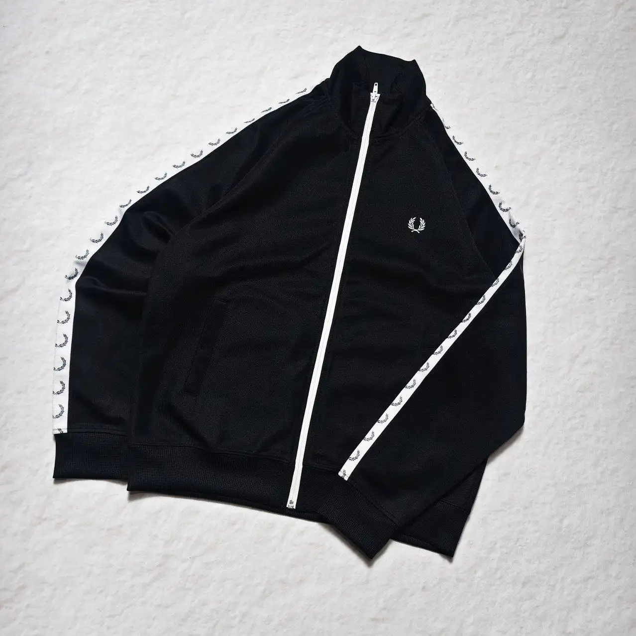 Кофта Fred Perry Casual style размер M - Верхняя одежда (Одежда) в Архангельск