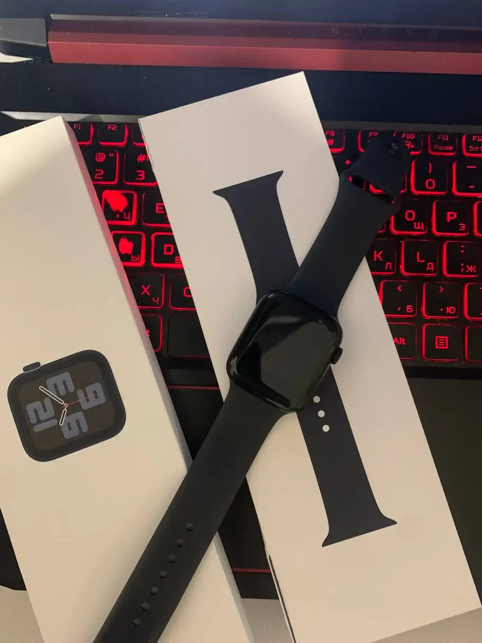 Продажа черного стола в идеальном состоянии - Барахолка в Архангельск