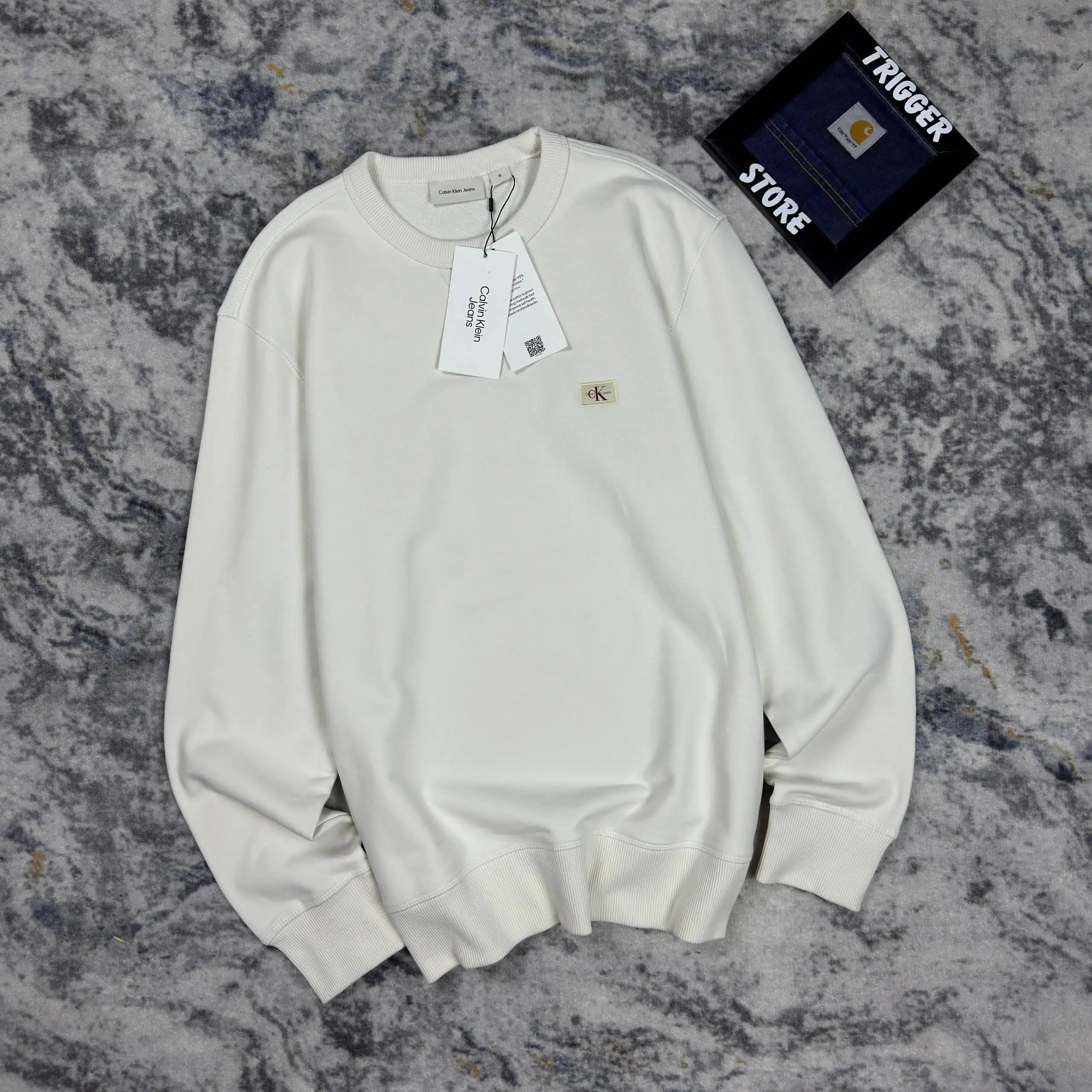 Свитшот Calvin Klein Label Crew - Одежда в Санкт-Петербург