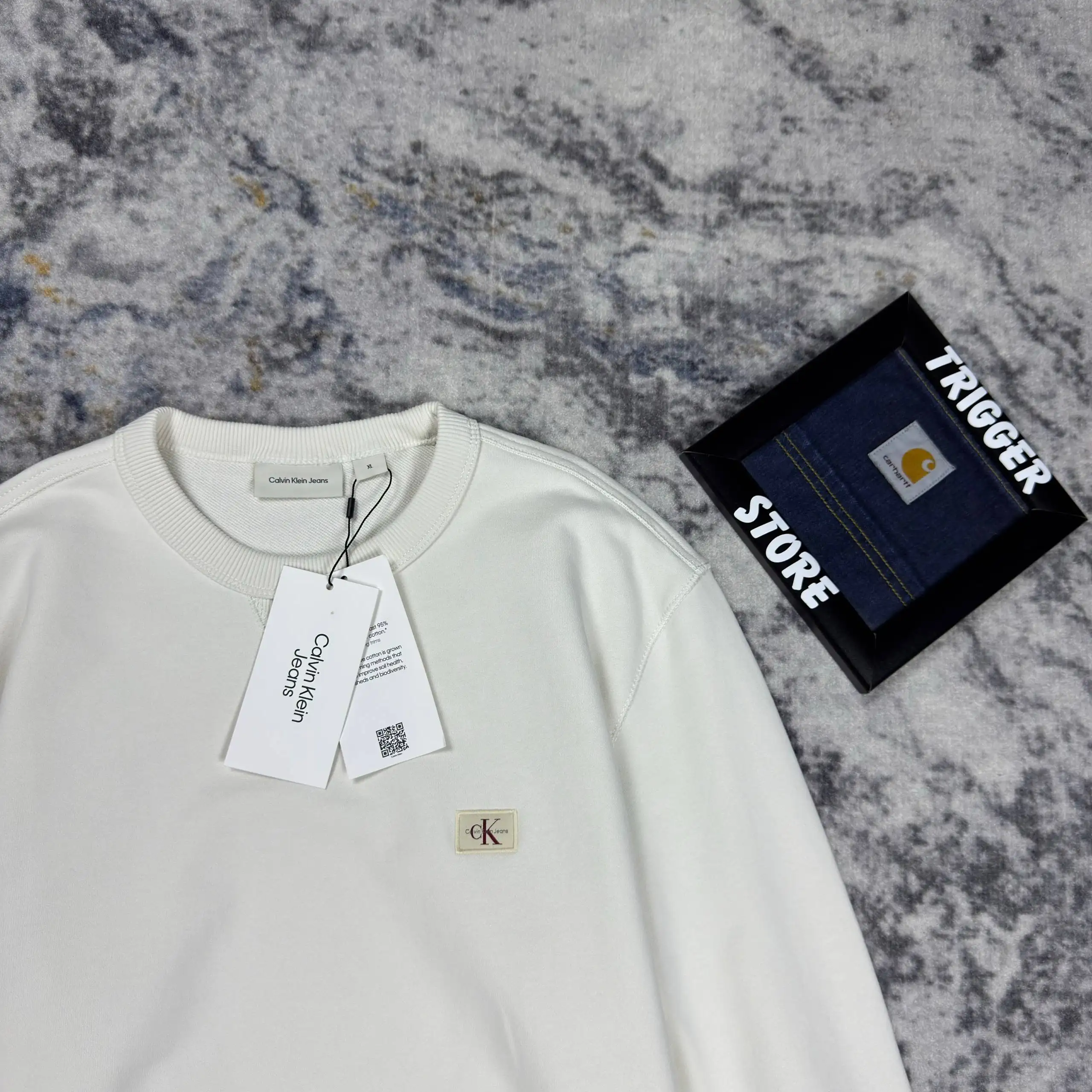 Свитшот Calvin Klein Label Crew - Одежда в Санкт-Петербург