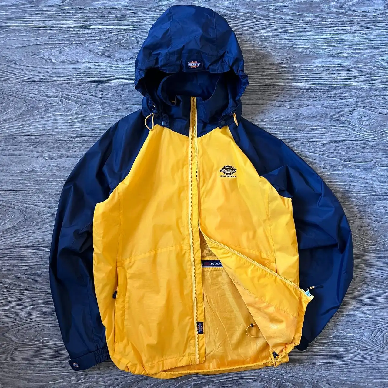 Оставшиеся ветровки Kolon Sport - Ветровки (Одежда) в Архангельск