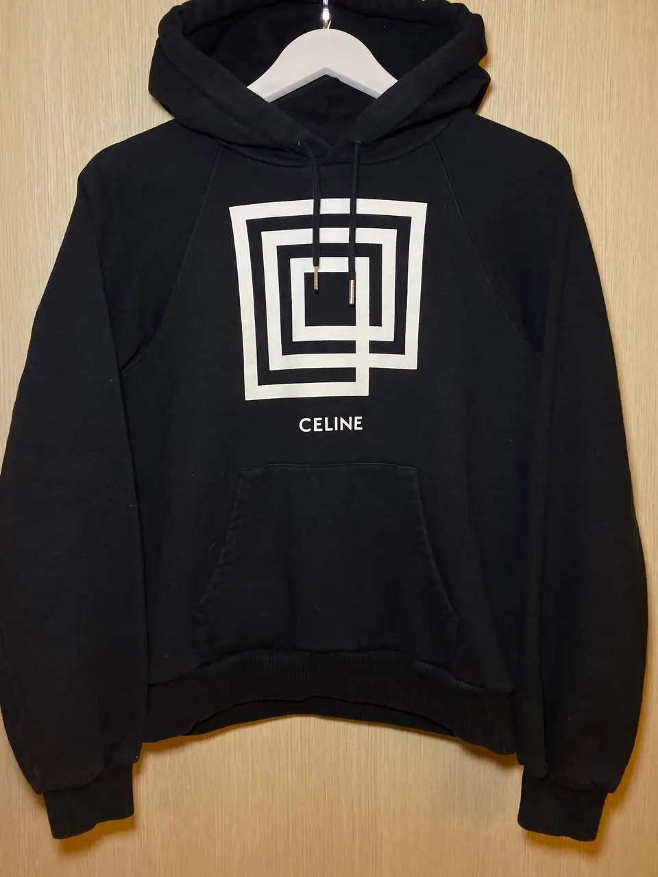 Продажа брендовой одежды и обуви - Верхняя одежда и обувь (Одежда) в Архангельск