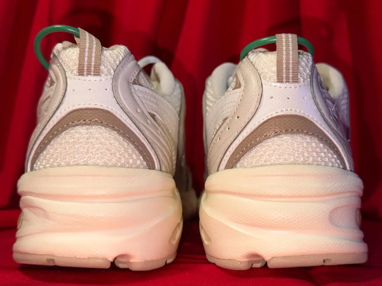 Бежевые кроссовки New Balance 530 MR530AA - Обувь (Одежда) в Архангельск