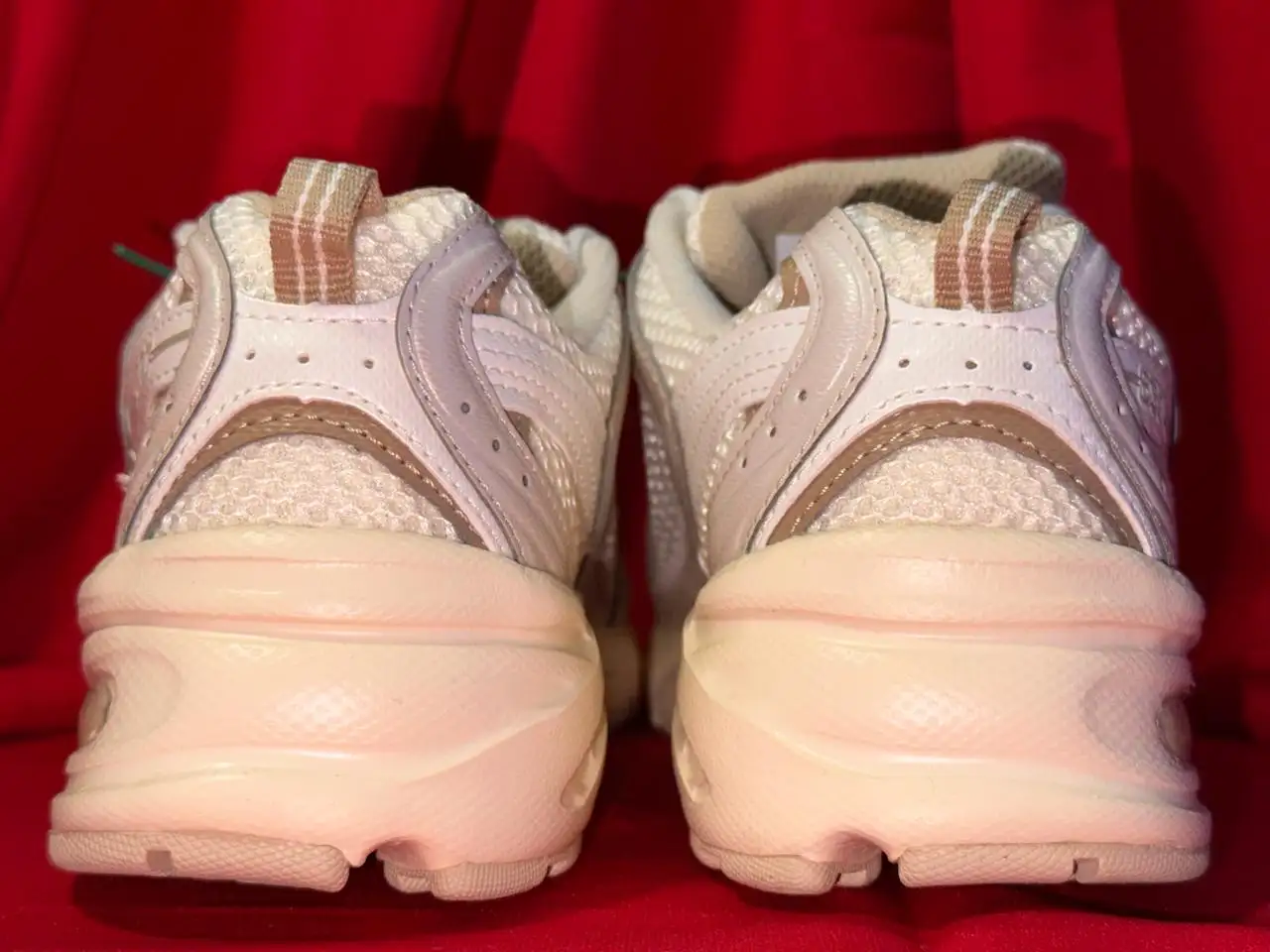 Бежевые кроссовки New Balance 530 - Обувь (Одежда) в Архангельск